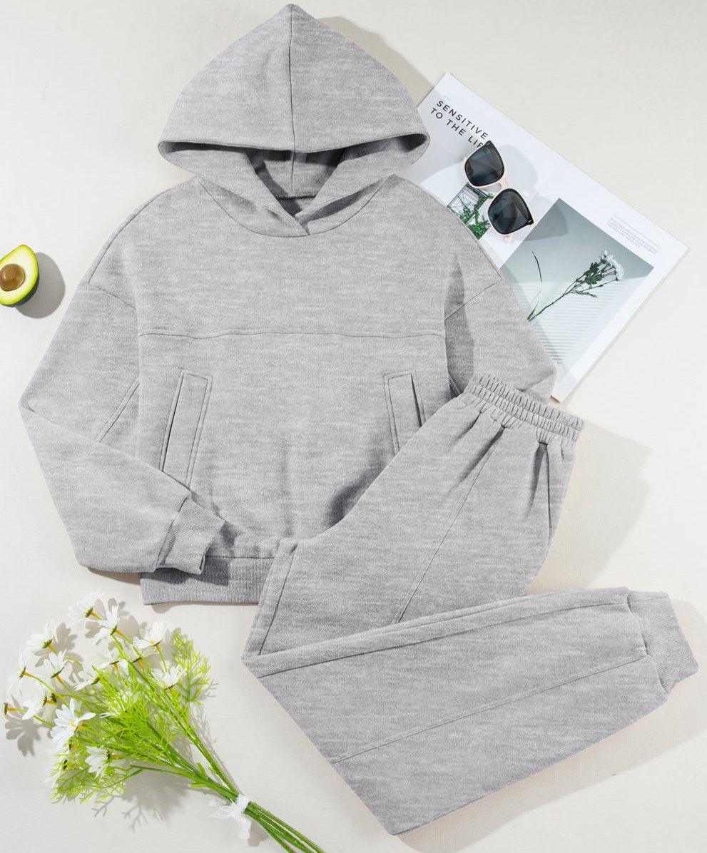 Women's grey hoodie and sweatpants - the classic grey sweatsuit