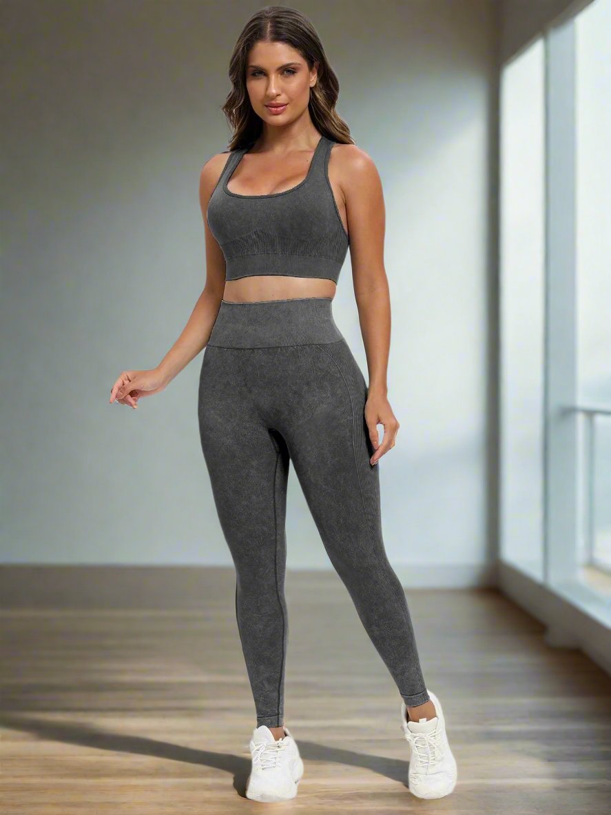 Activewear set for women, ideal for workouts