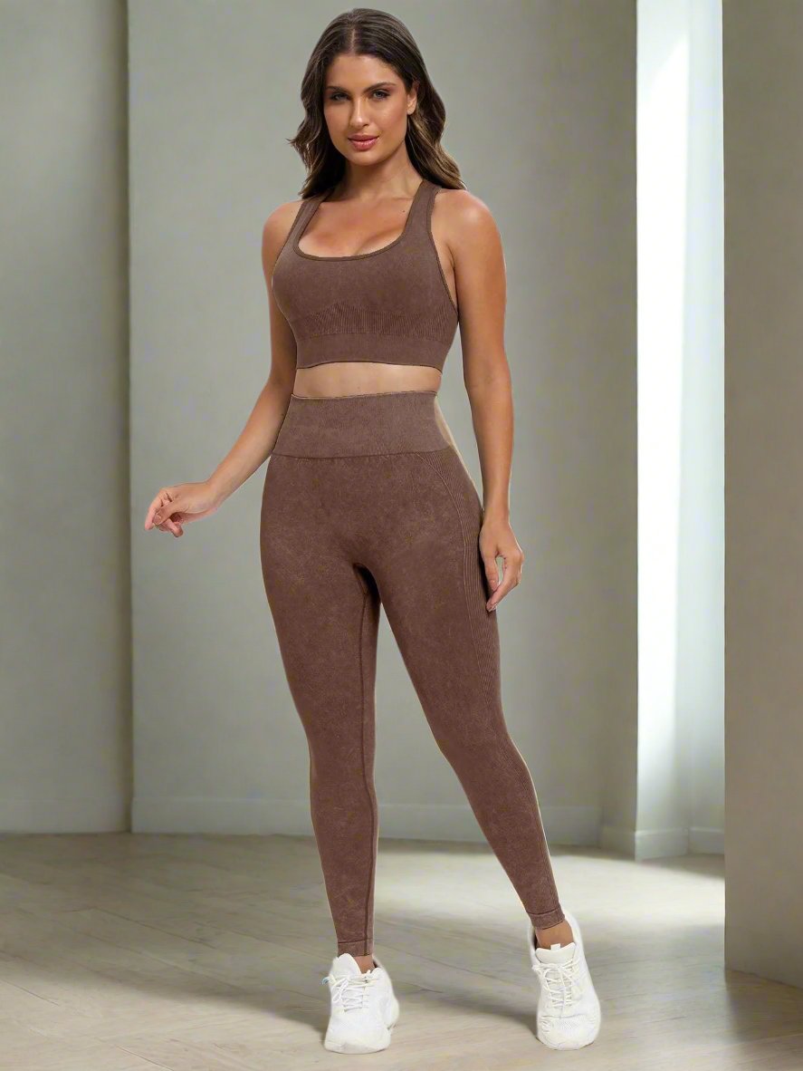 Activewear set for women, ideal for workouts